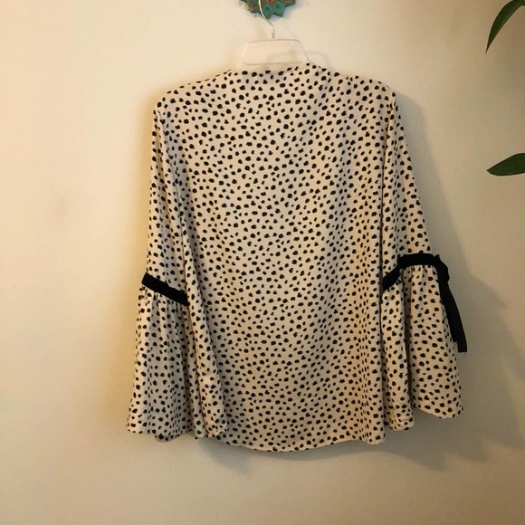 Halogen bell sleeve velvet tie top beige black 1X - Picture 5 of 5